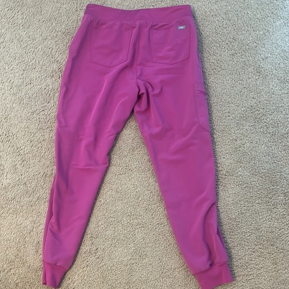 FIGS Zamora Jogger Fuchsia Color Scrub Pants
Size Medium - Picture 3 of 5